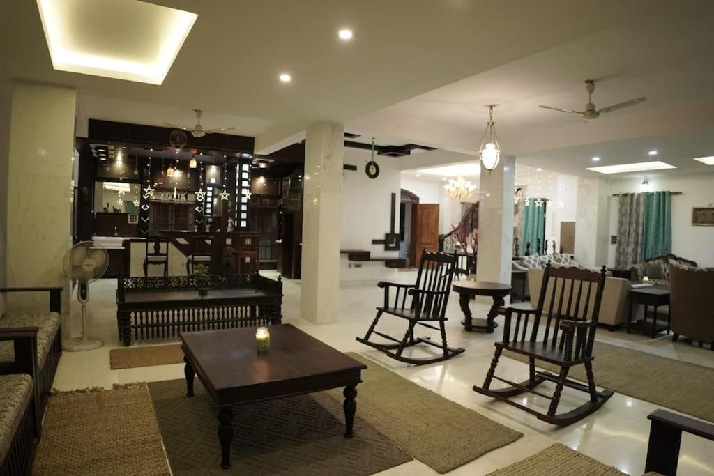 Palamattam Mastersuite * Kochi