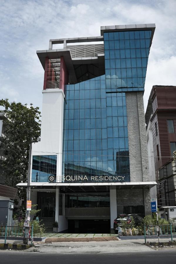 Esquina Residency *