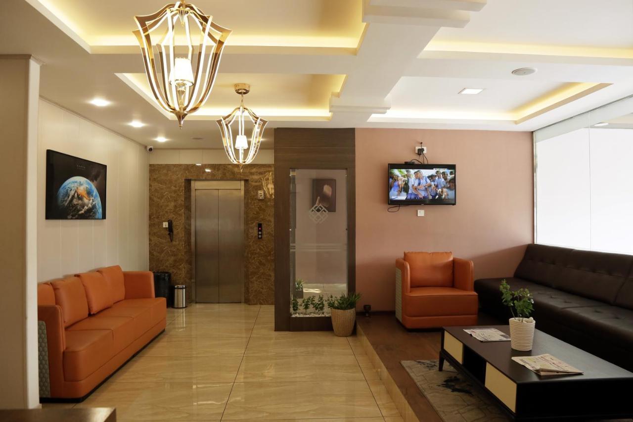 Esquina Residency Hotel
