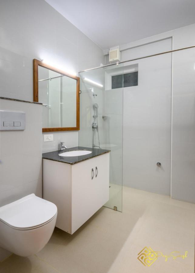 Hotel Daffodils Luxury Airport Kochi