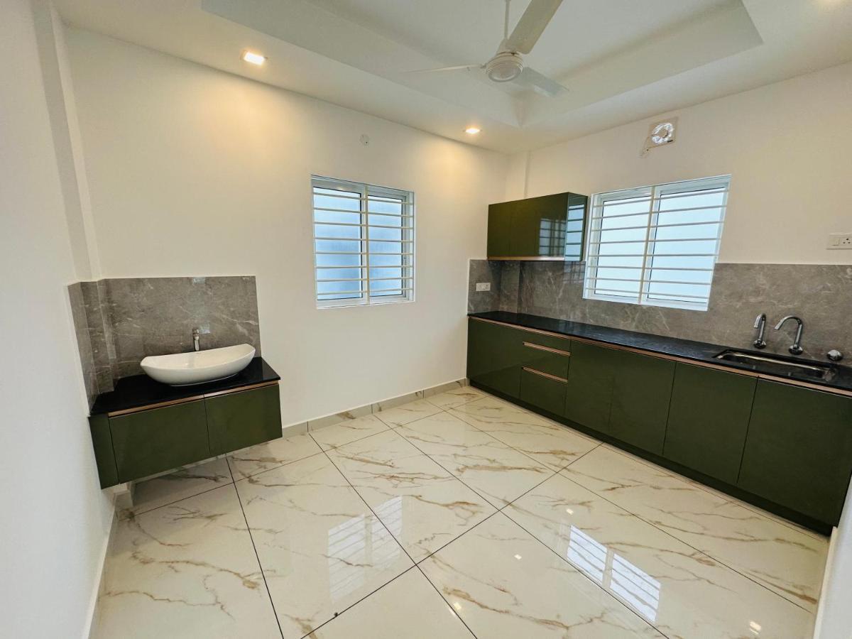 Astros Residency Apartment *