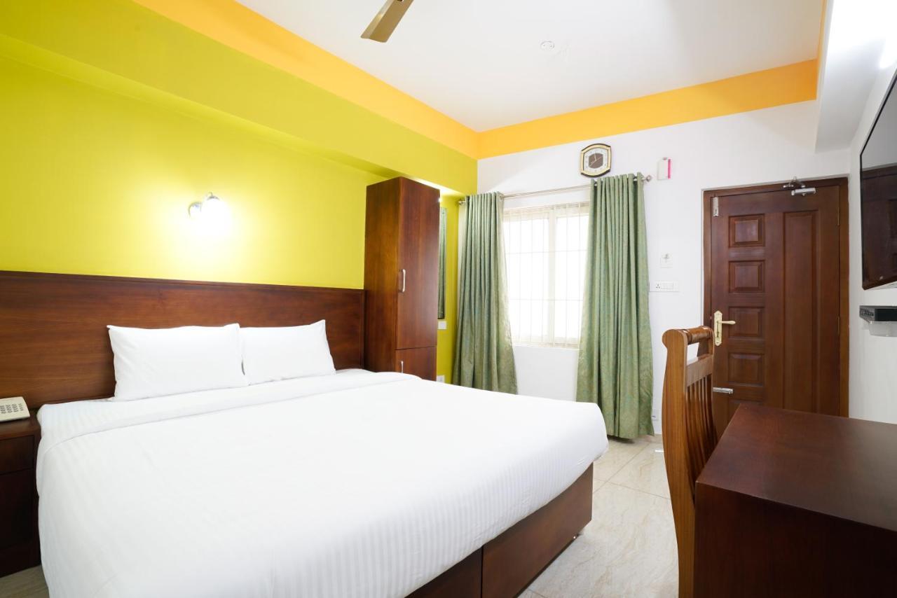 Signature Cochin Hotel