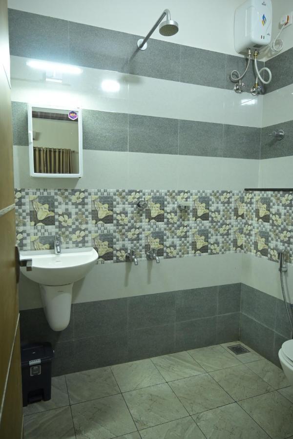 Jay Kay Residency Hotel