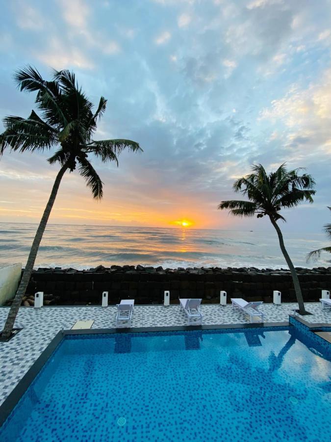 Break Water Palace Resort 3*