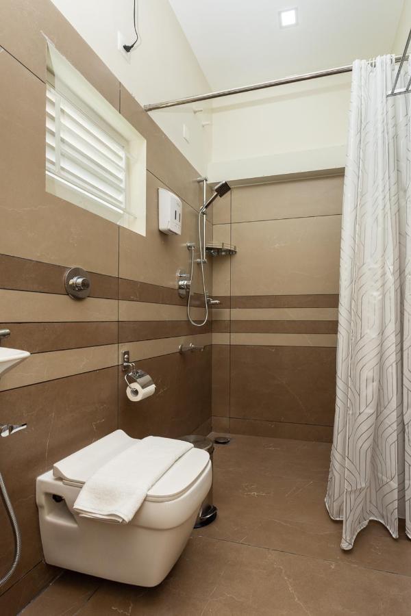 Esaa Airport Hotel 3*