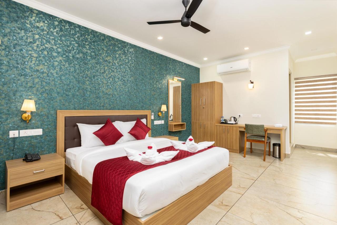 Hotel Esaa Airport 3*