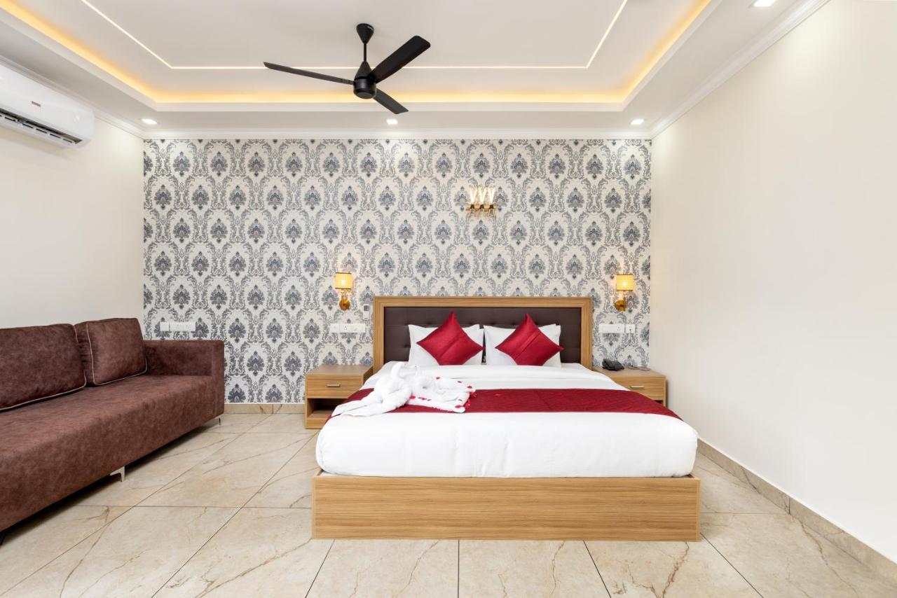 Esaa Airport Hotel 3*