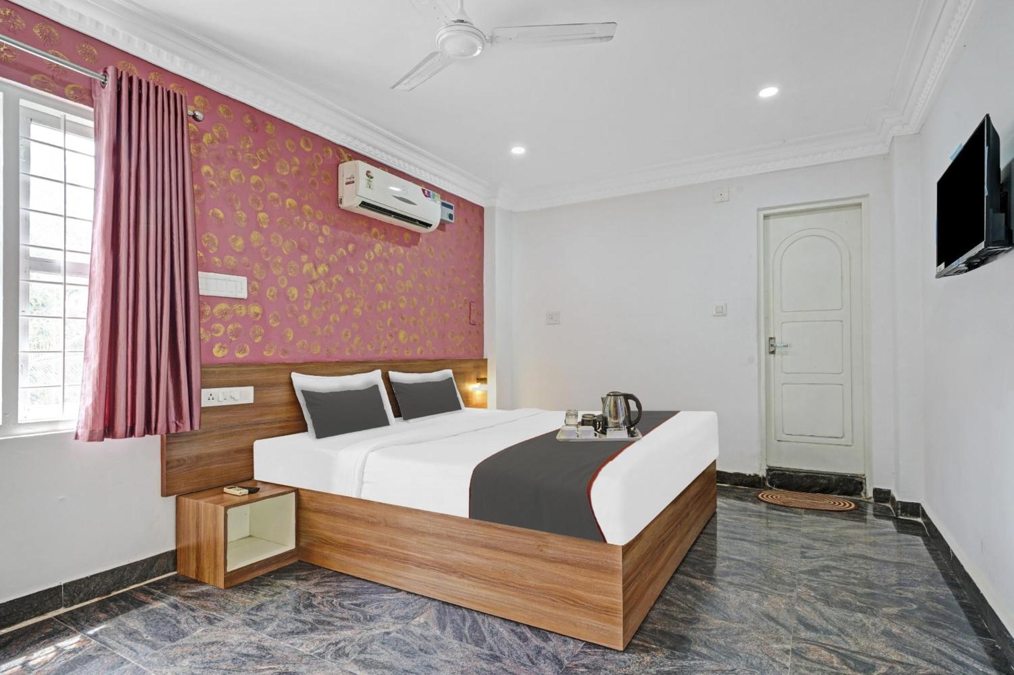Hotel Capital O Rayan Plaza