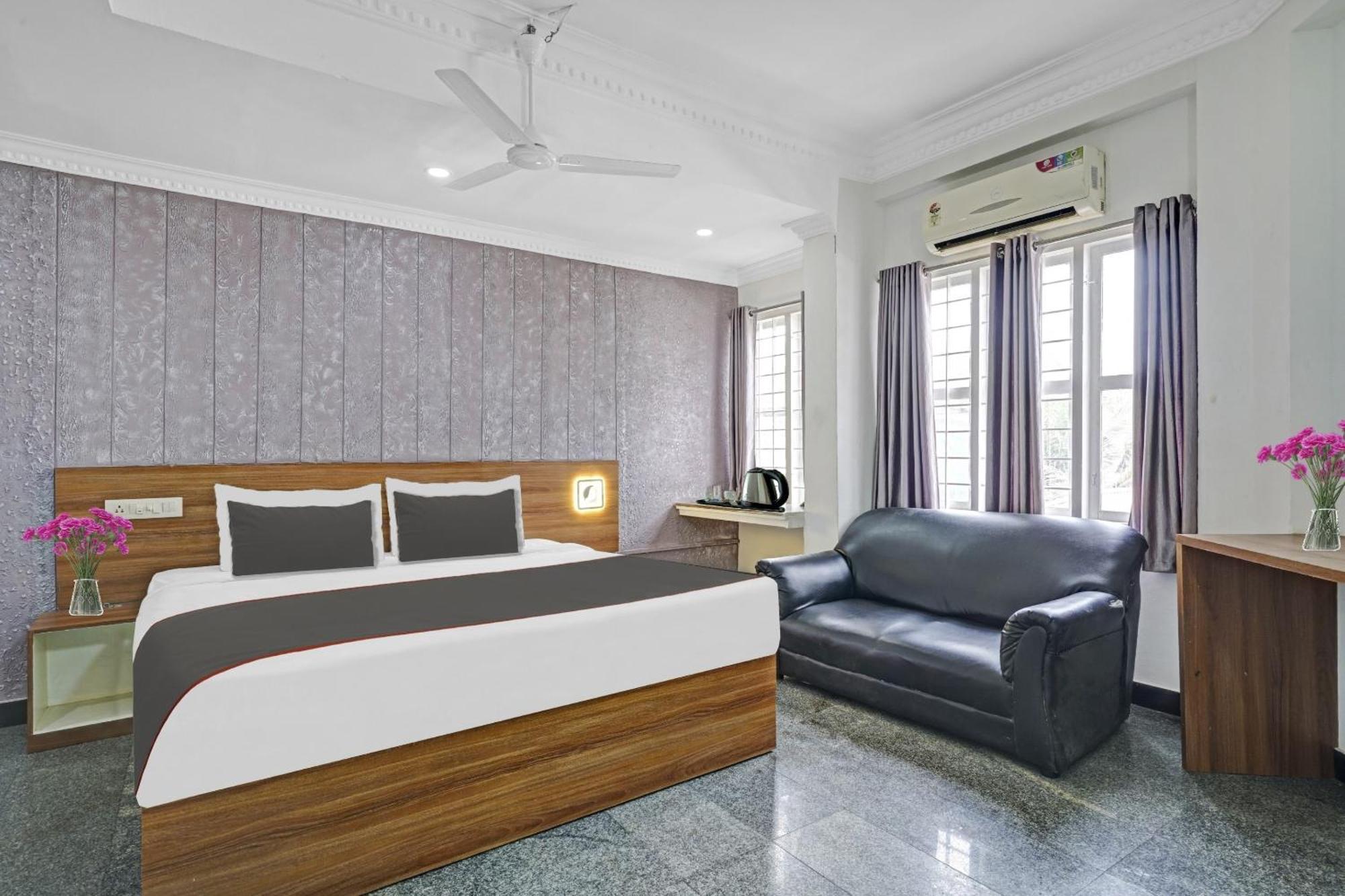 Hotel Capital O Rayan Plaza Kochi