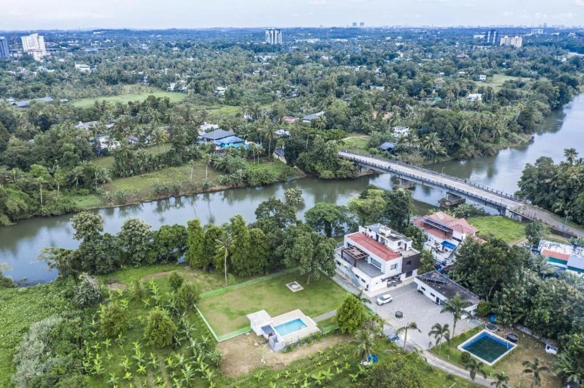 Nadhiyoram River Retreat Bed & Breakfast Kochi