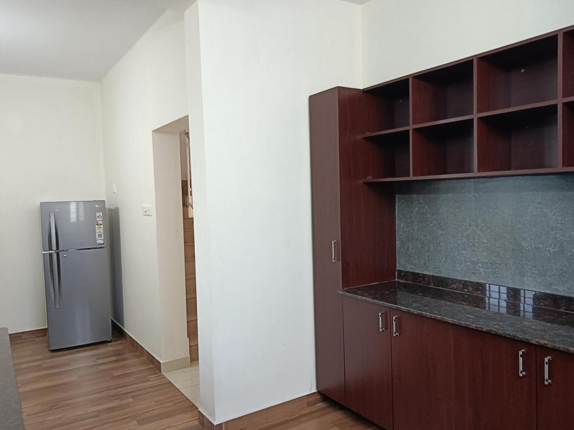 Greenview Royal Near Amrita Hospital Edappally Homestay