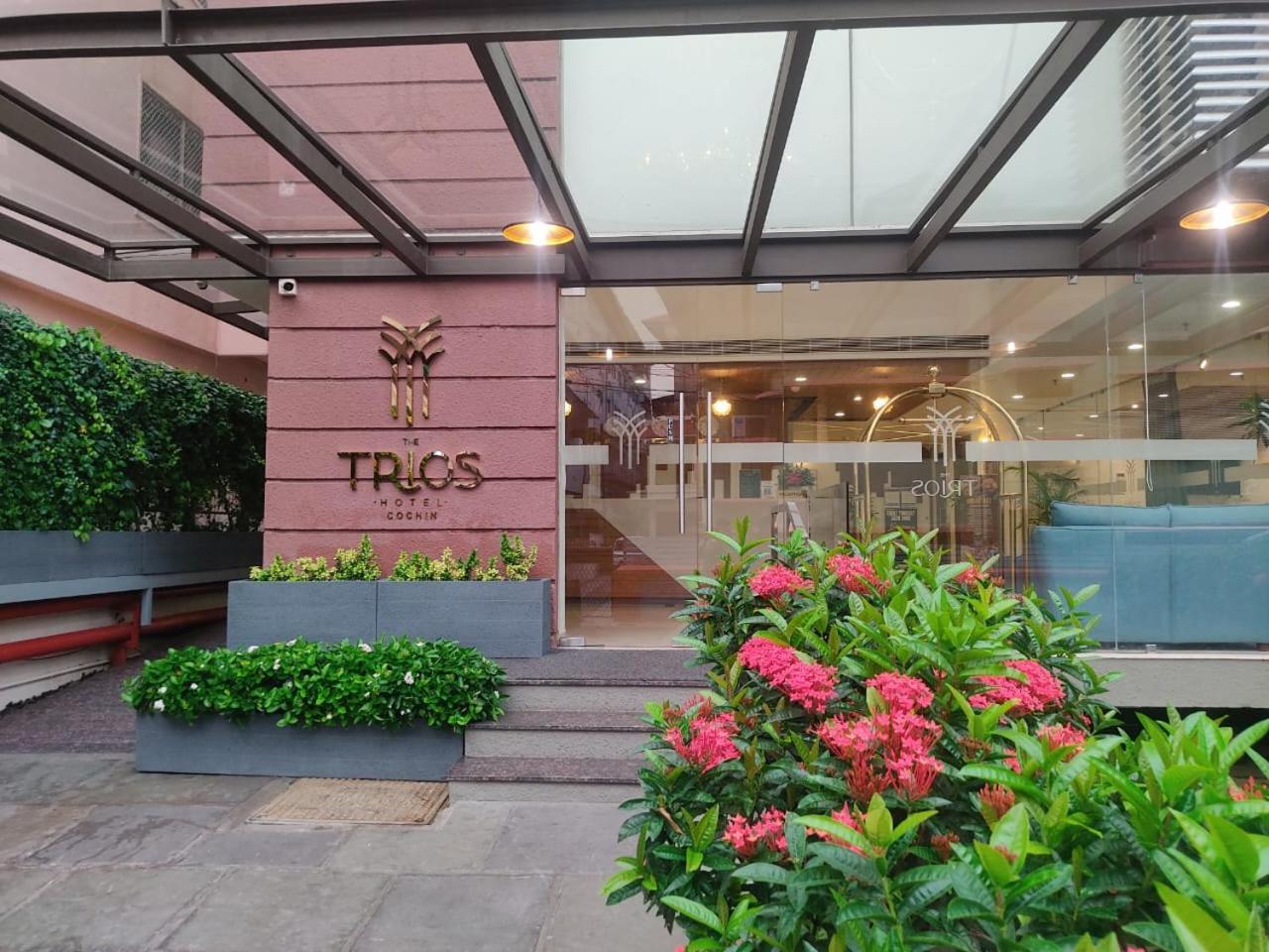Hotel The Trios 3*