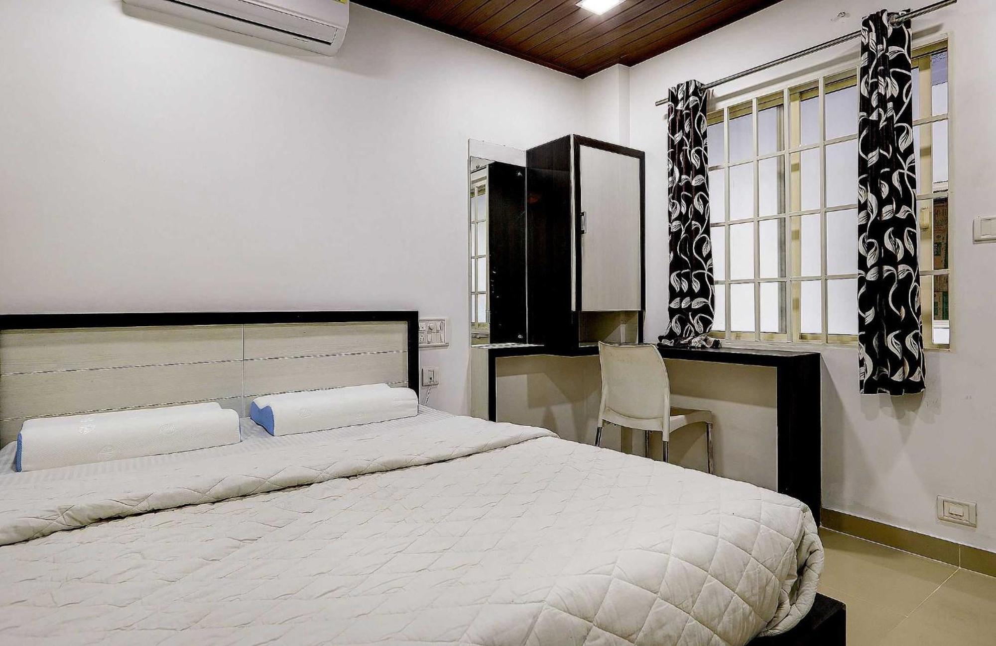 Spot On 48916 Kpm Tourist Hotel 3*