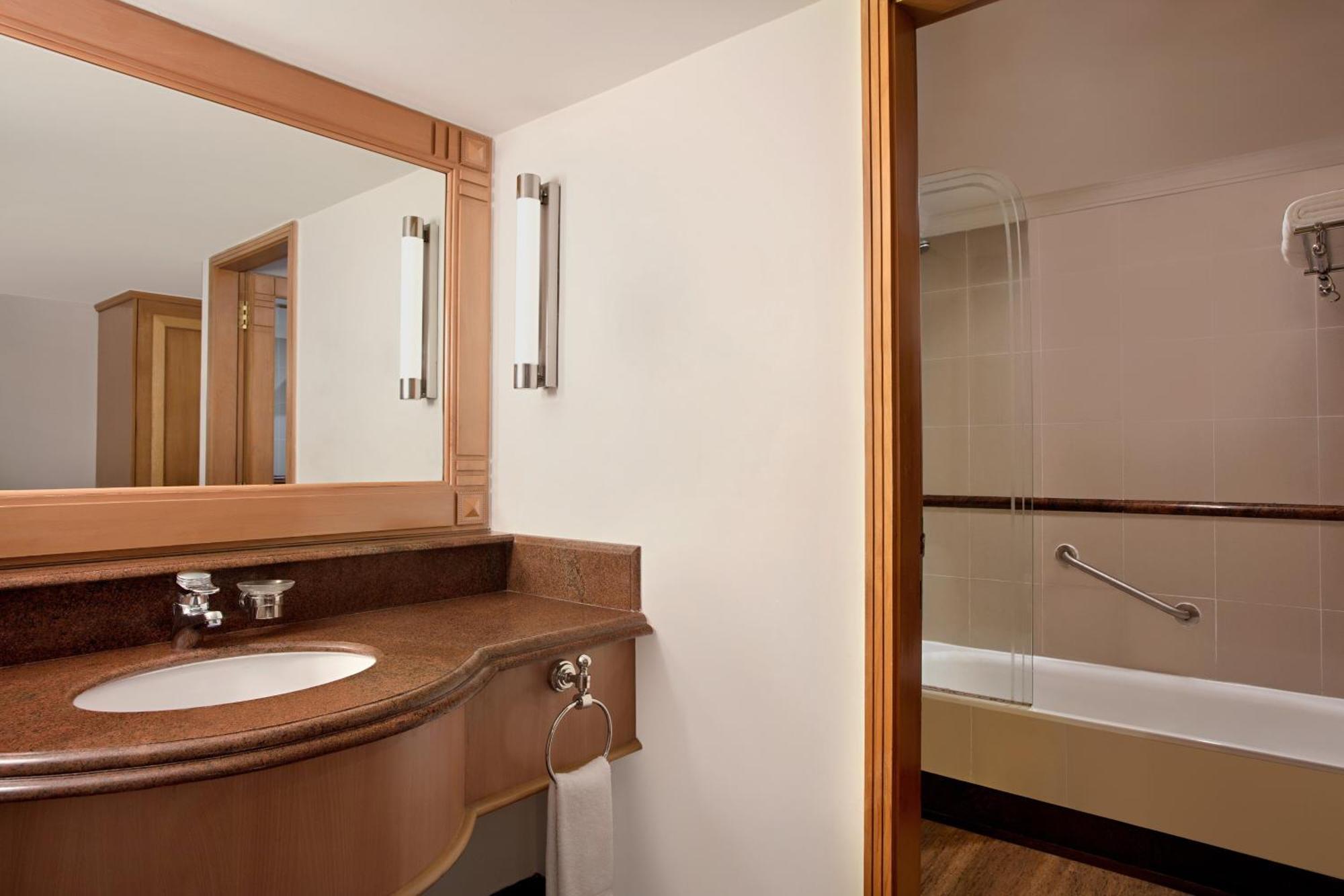 Le Meridien Kochi