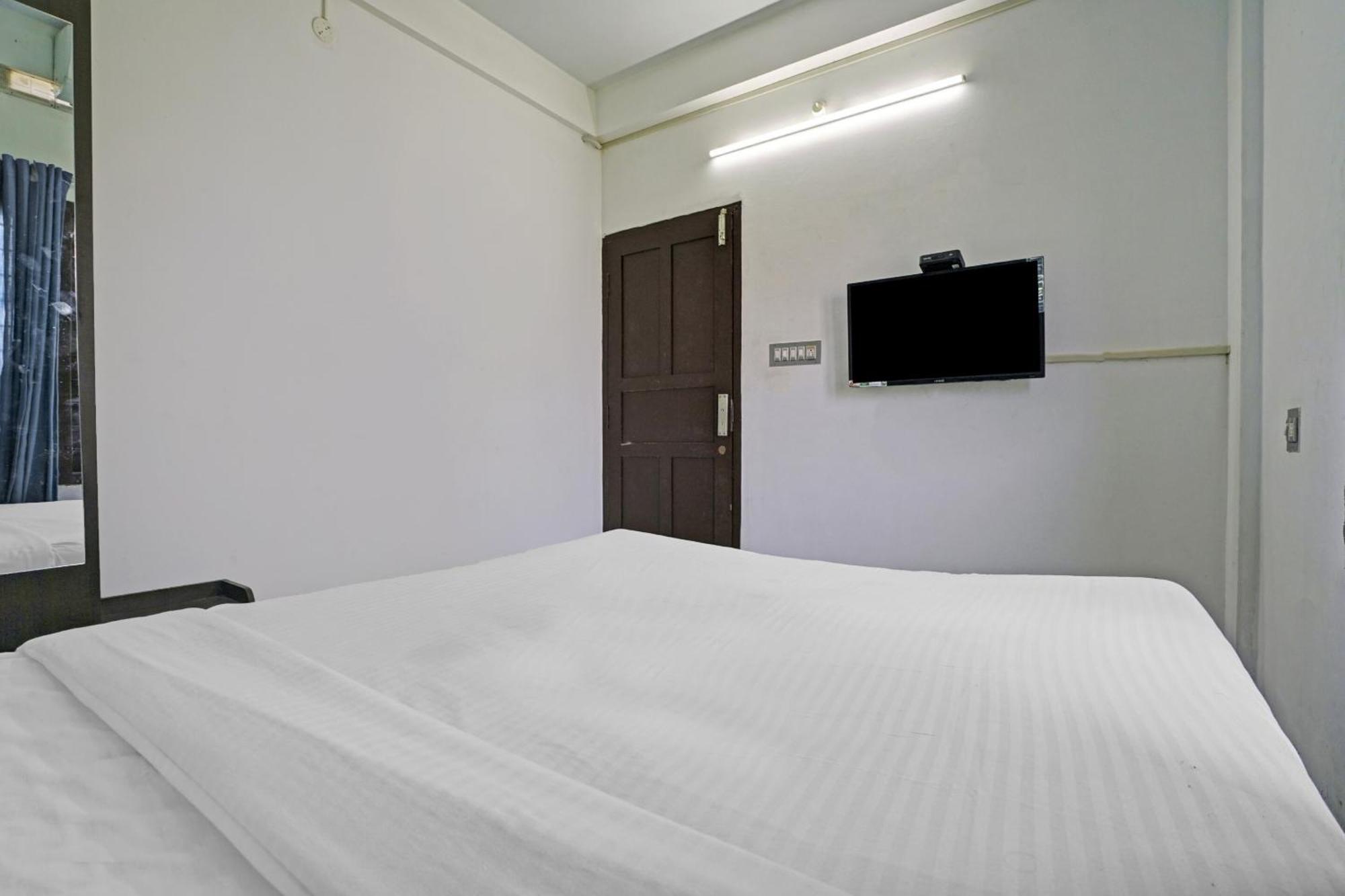 Oyo Nas Tourist Hotel Kochi