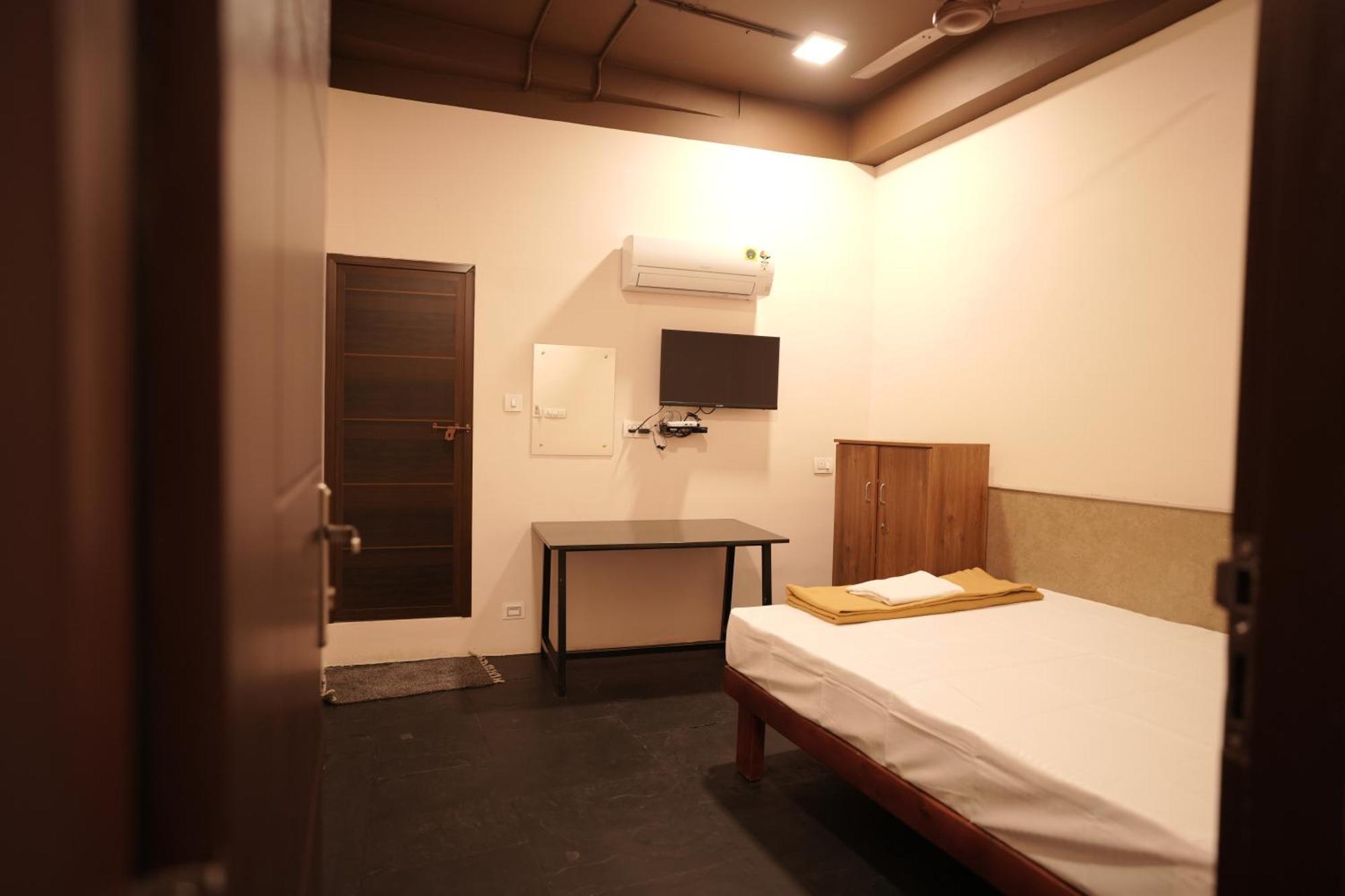 Reach Residency Hotel