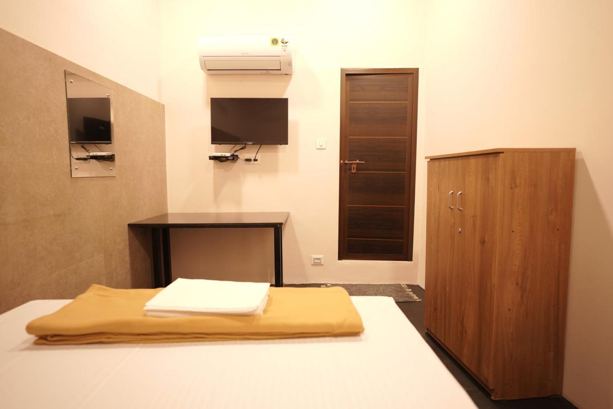 Hotel Reach Residency Kochi