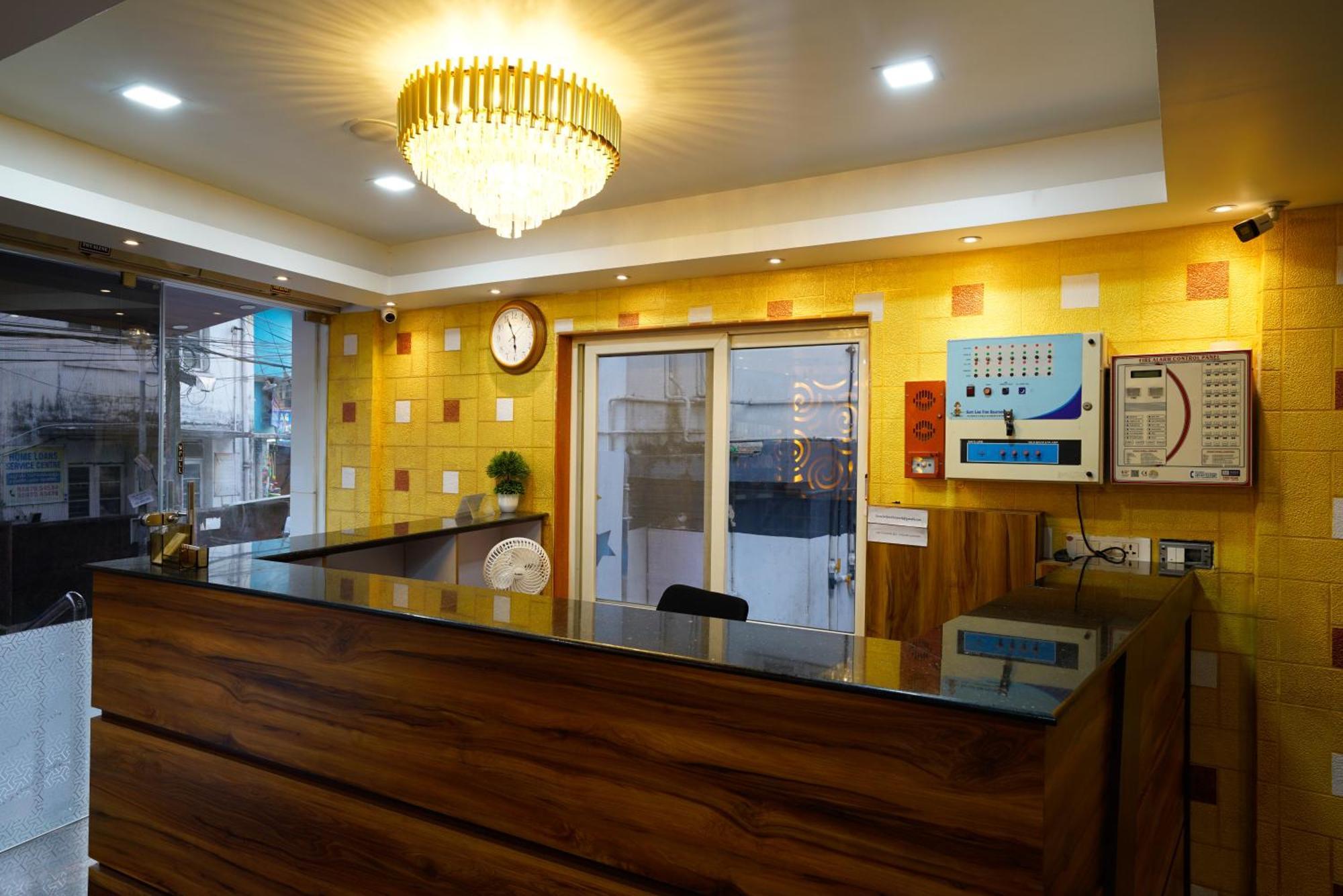 Signature Cochin Hotel