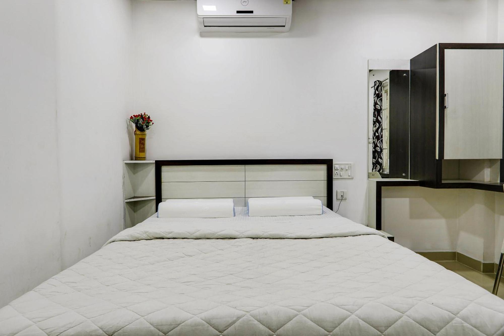 Hotel Spot On 48916 Kpm Tourist 3*