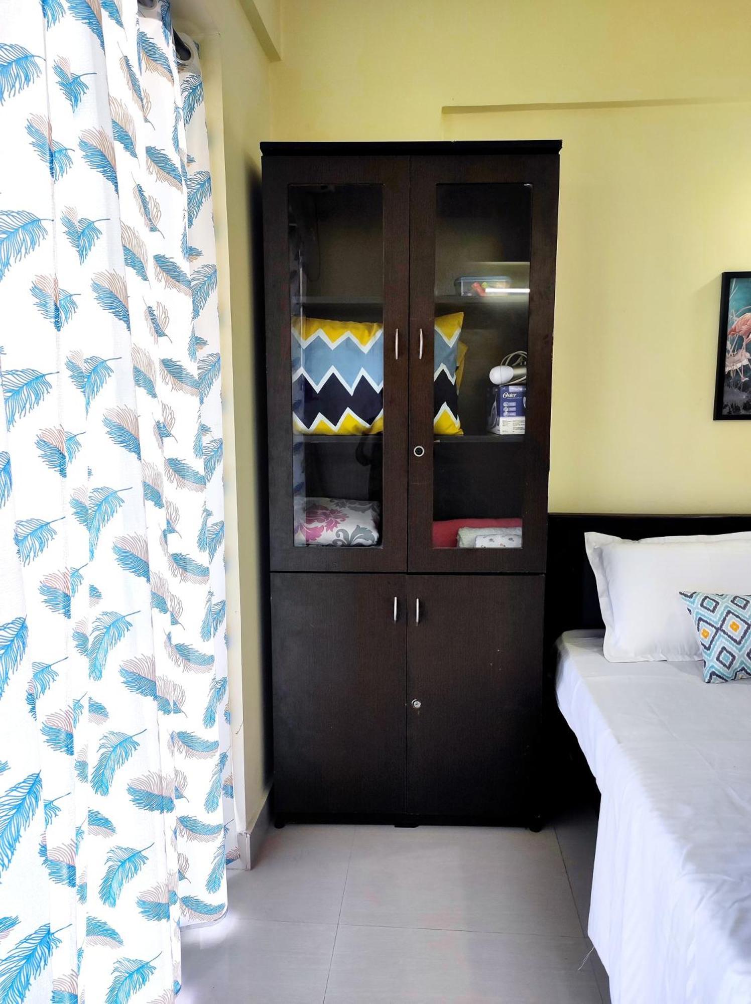 1 Bhk Flat In 904