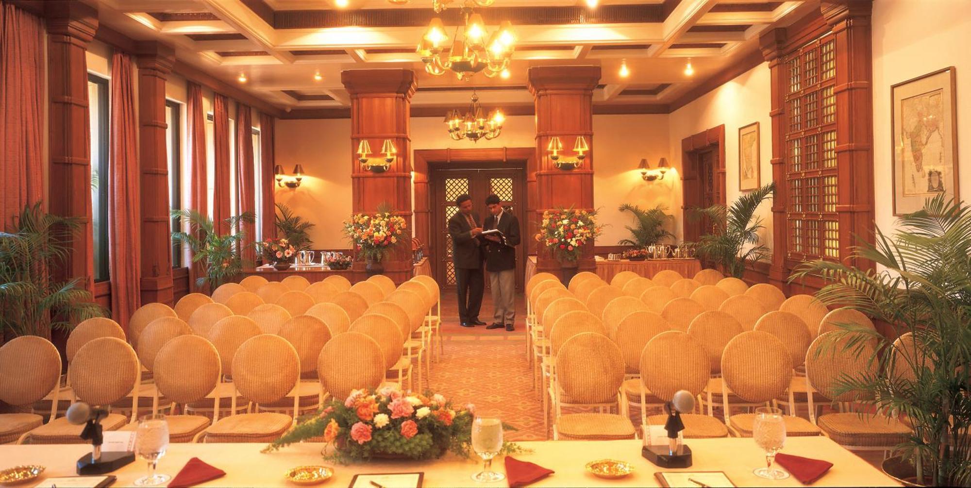 Hotel Vivanta Ernakulam, Marine Drive Kochi