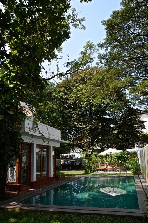 Villa Gate - A Cgh Earth Saha Experience *