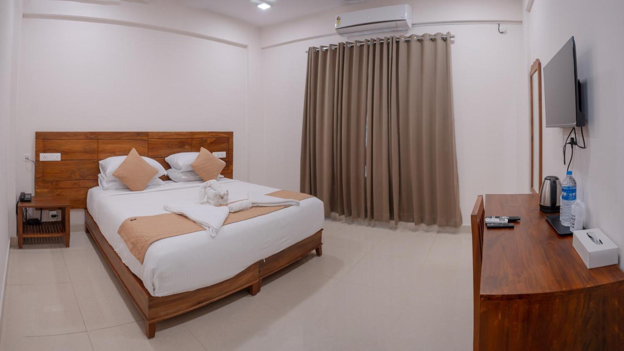 Daffodils Luxury Airport Kochi