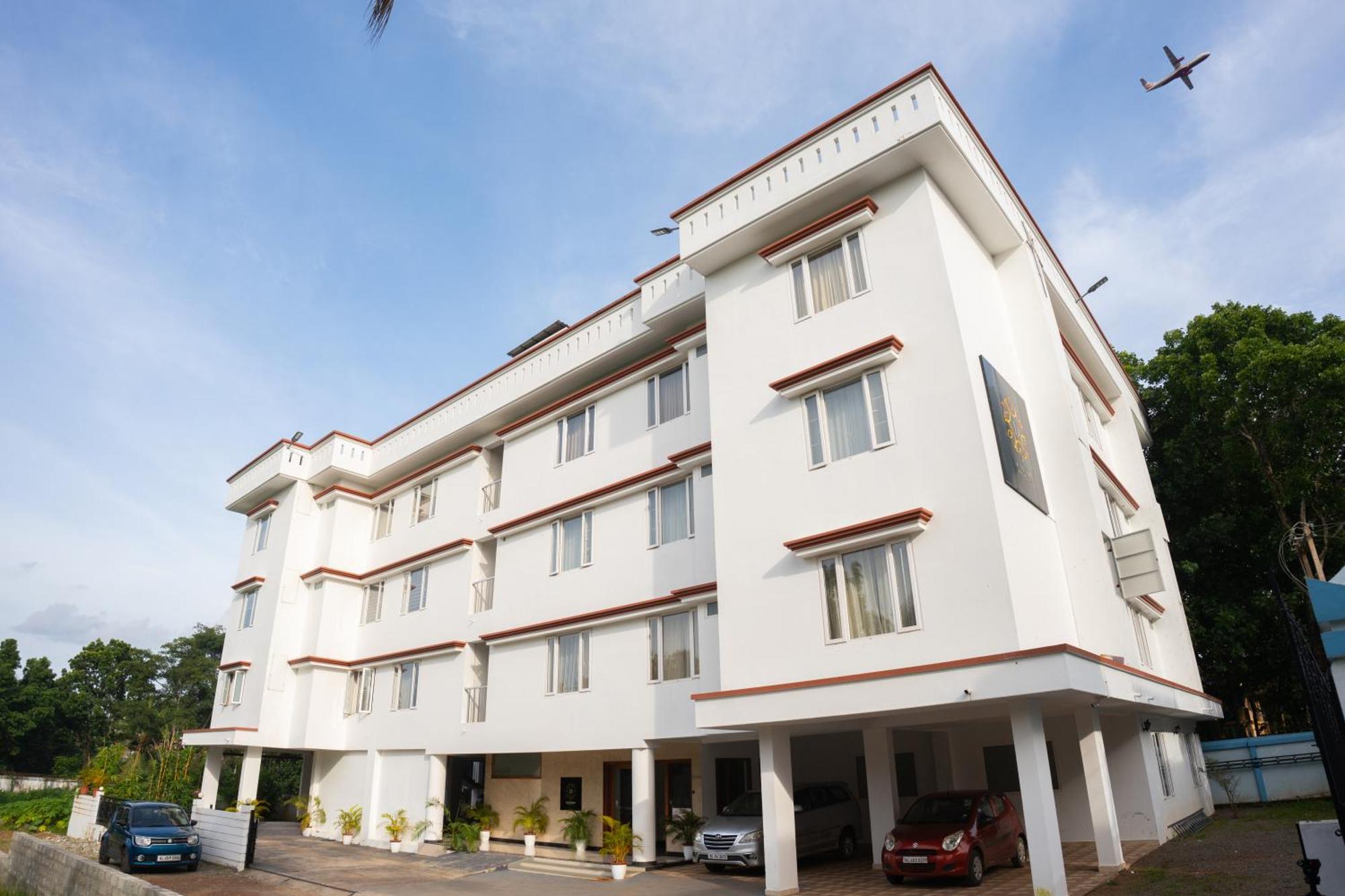 Hotel Daffodils Luxury Airport Kochi