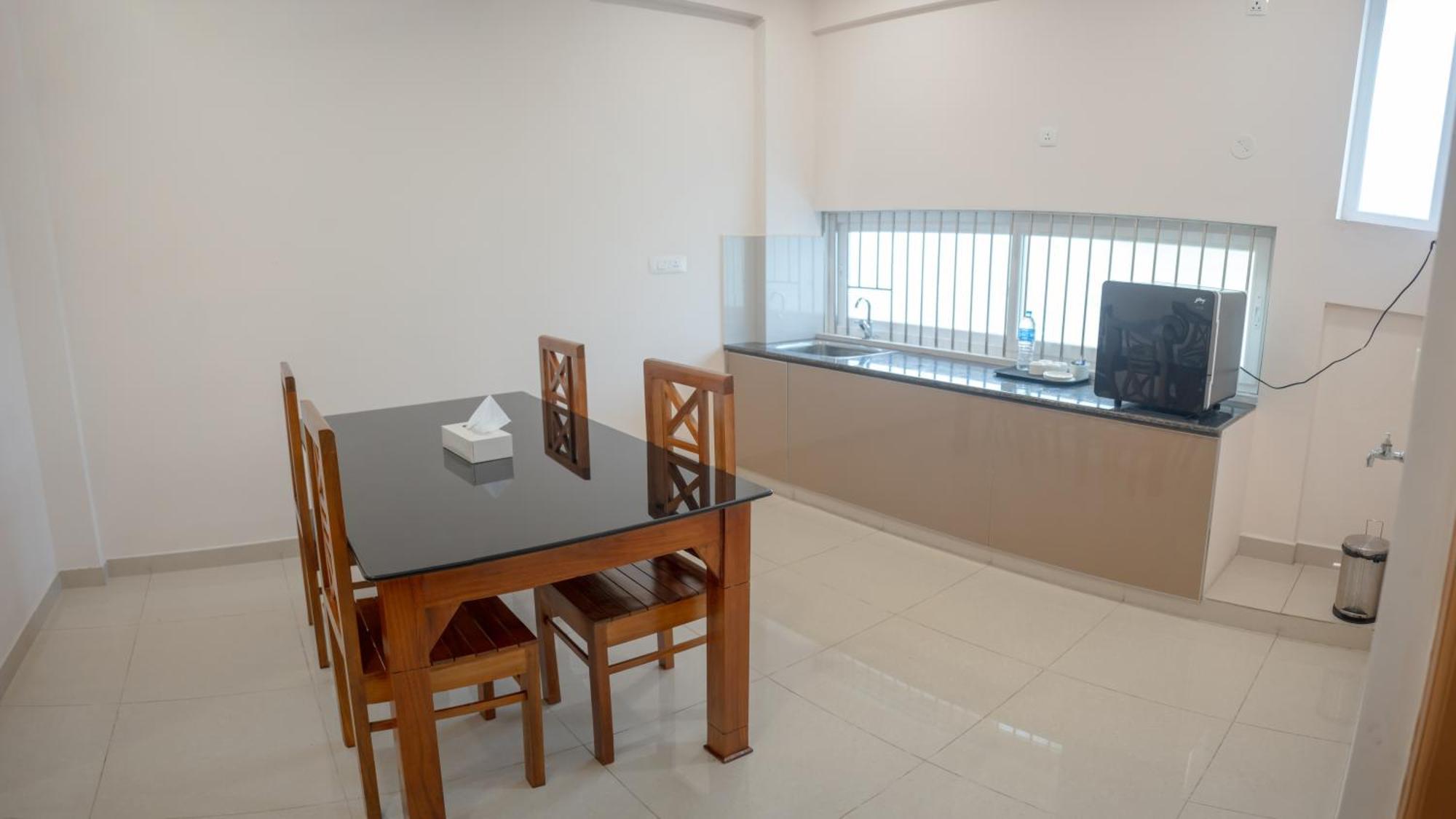Hotel Daffodils Luxury Airport *
