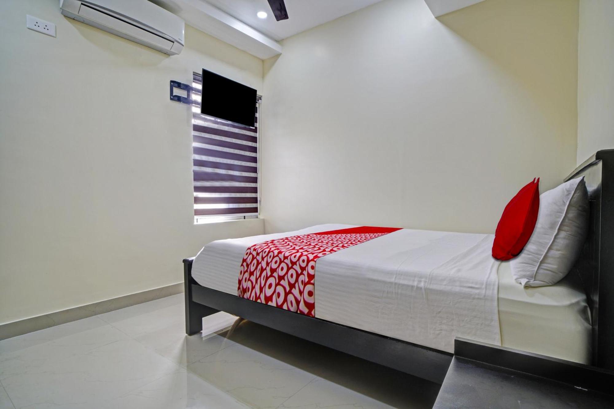 Hotel Super O Crystal Executive Kochi