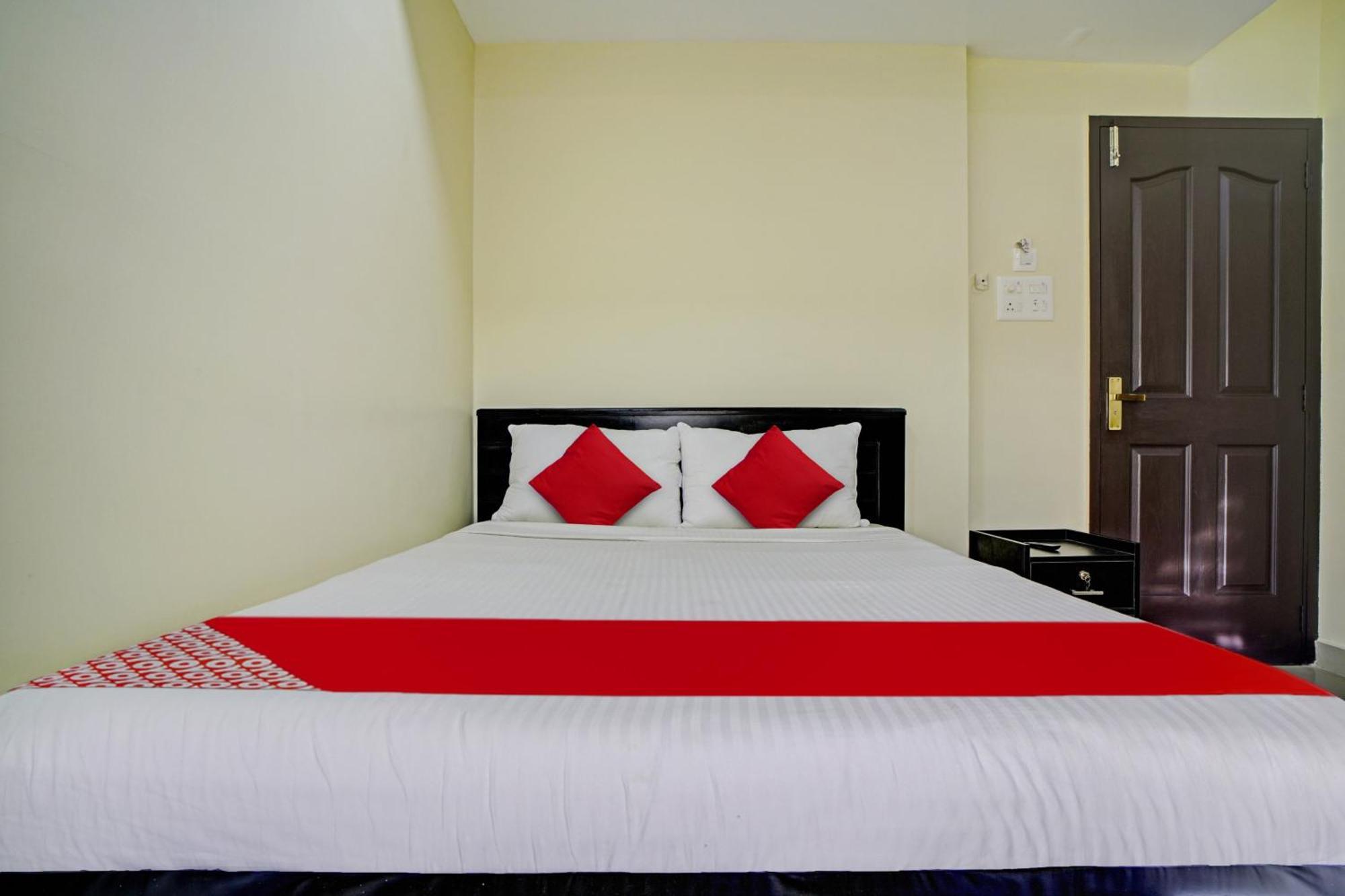 Hotel Super O Crystal Executive Kochi