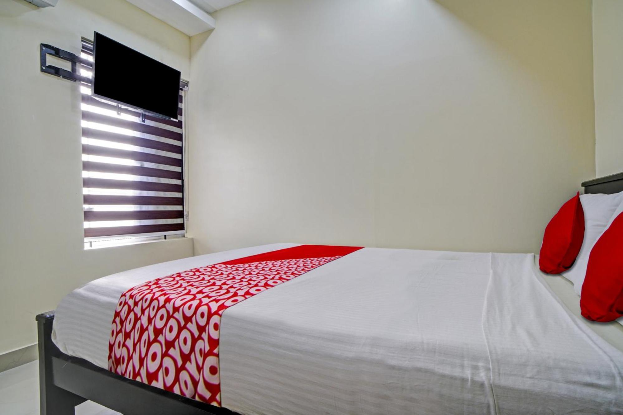 Super O Crystal Executive 4* Kochi