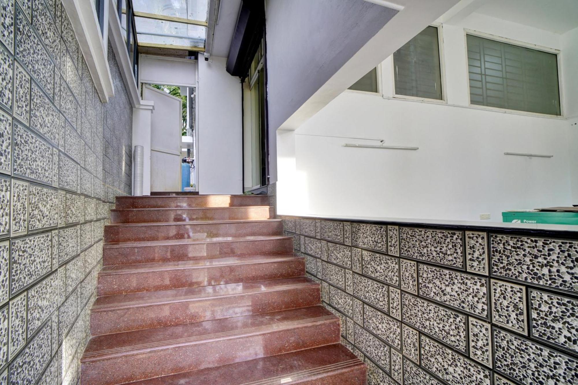 Hotel Super O Crystal Executive Kochi