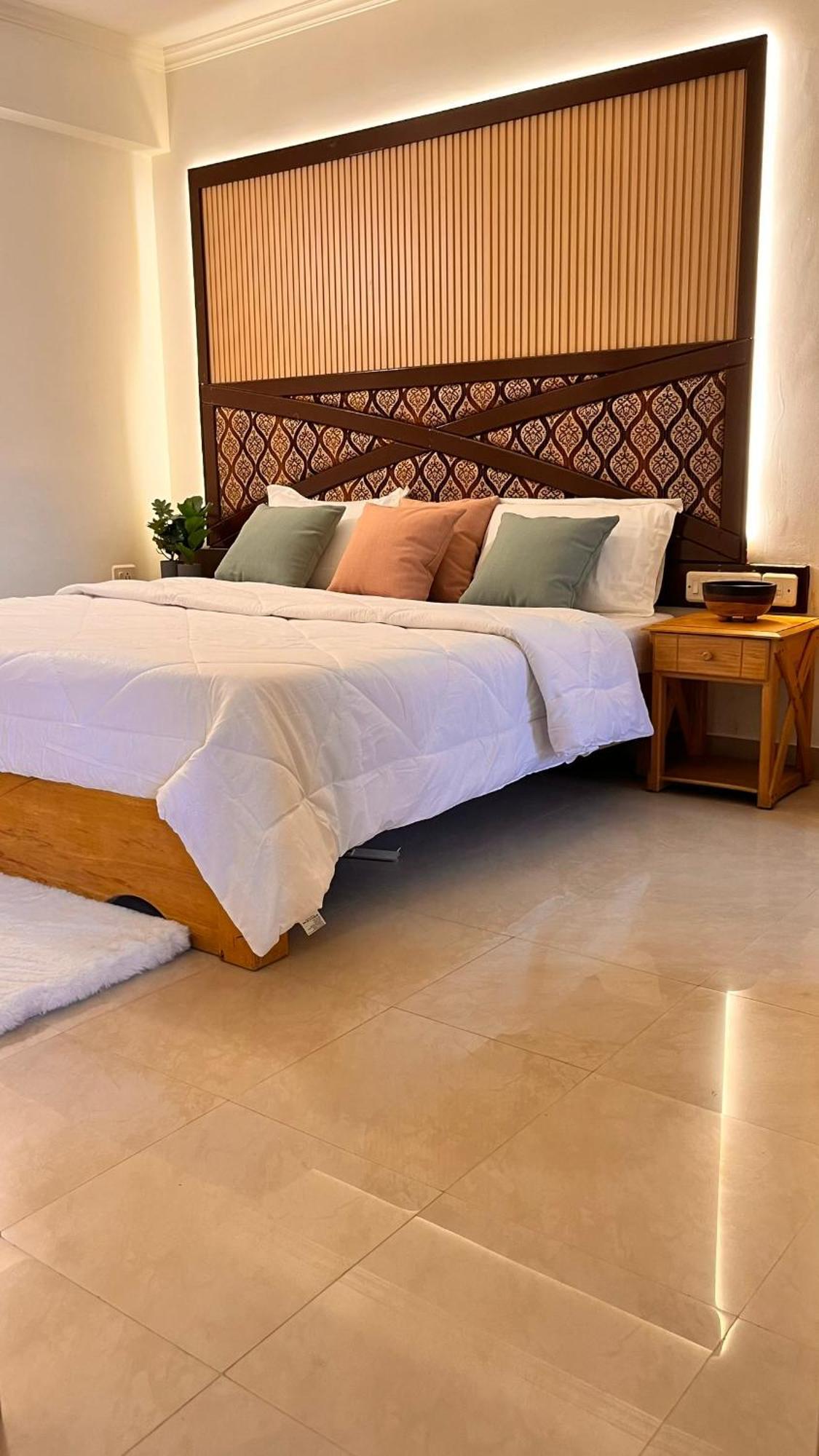 Joy - Exclusive Private 4-star Ac Inside Lotus 8 - 3 Min Walk From Cochin Airport *