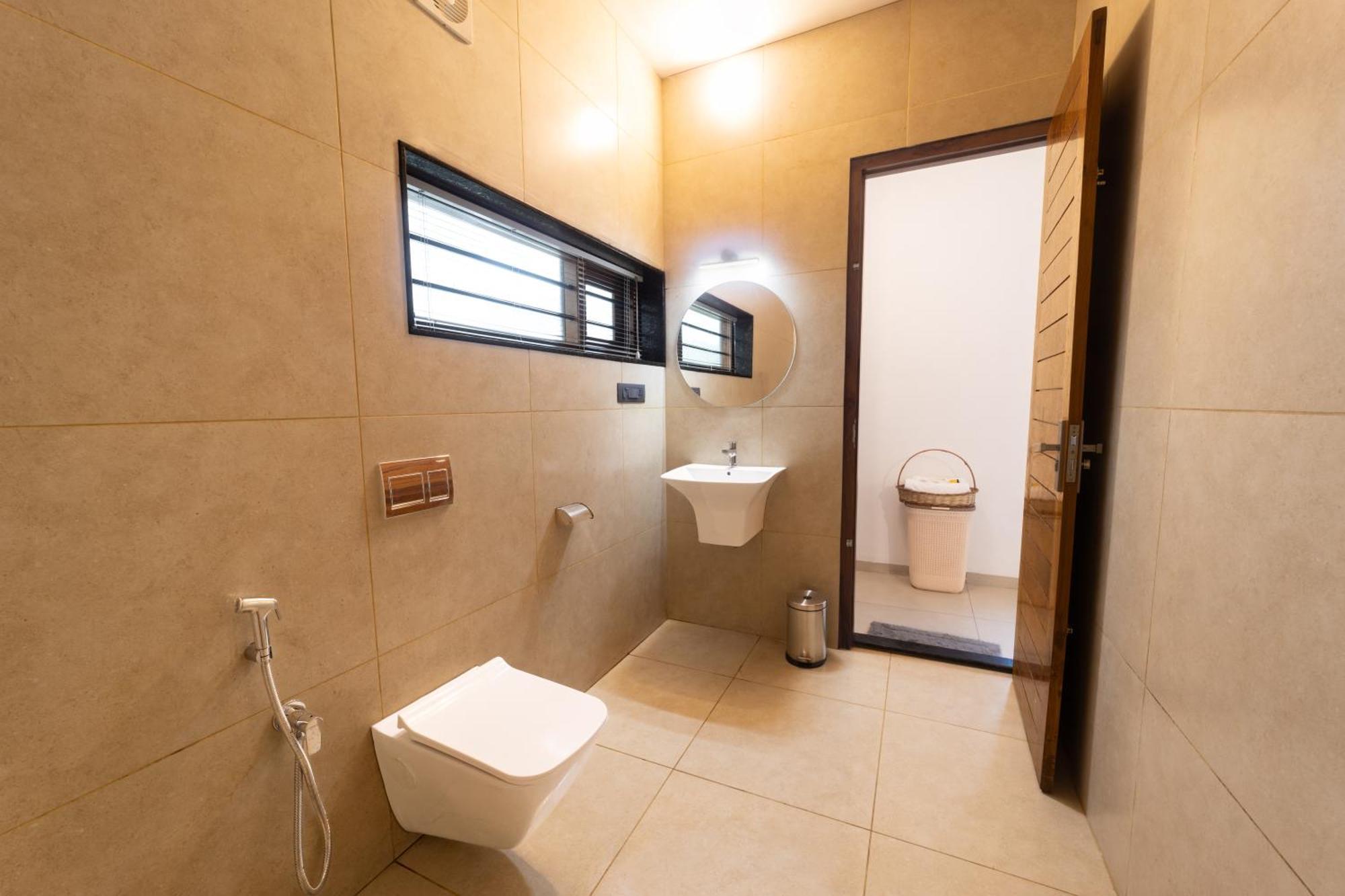 Villa The Zenith - Premium Pool Kochi