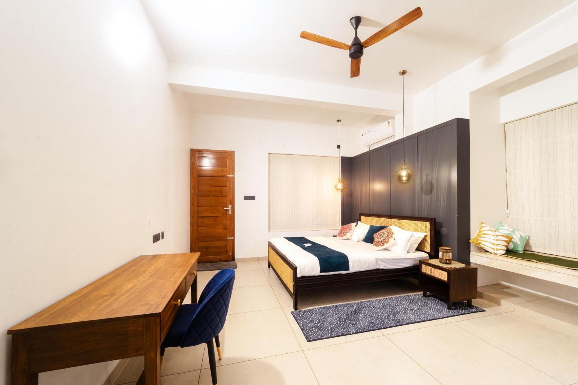 The Zenith - Premium Pool * Kochi