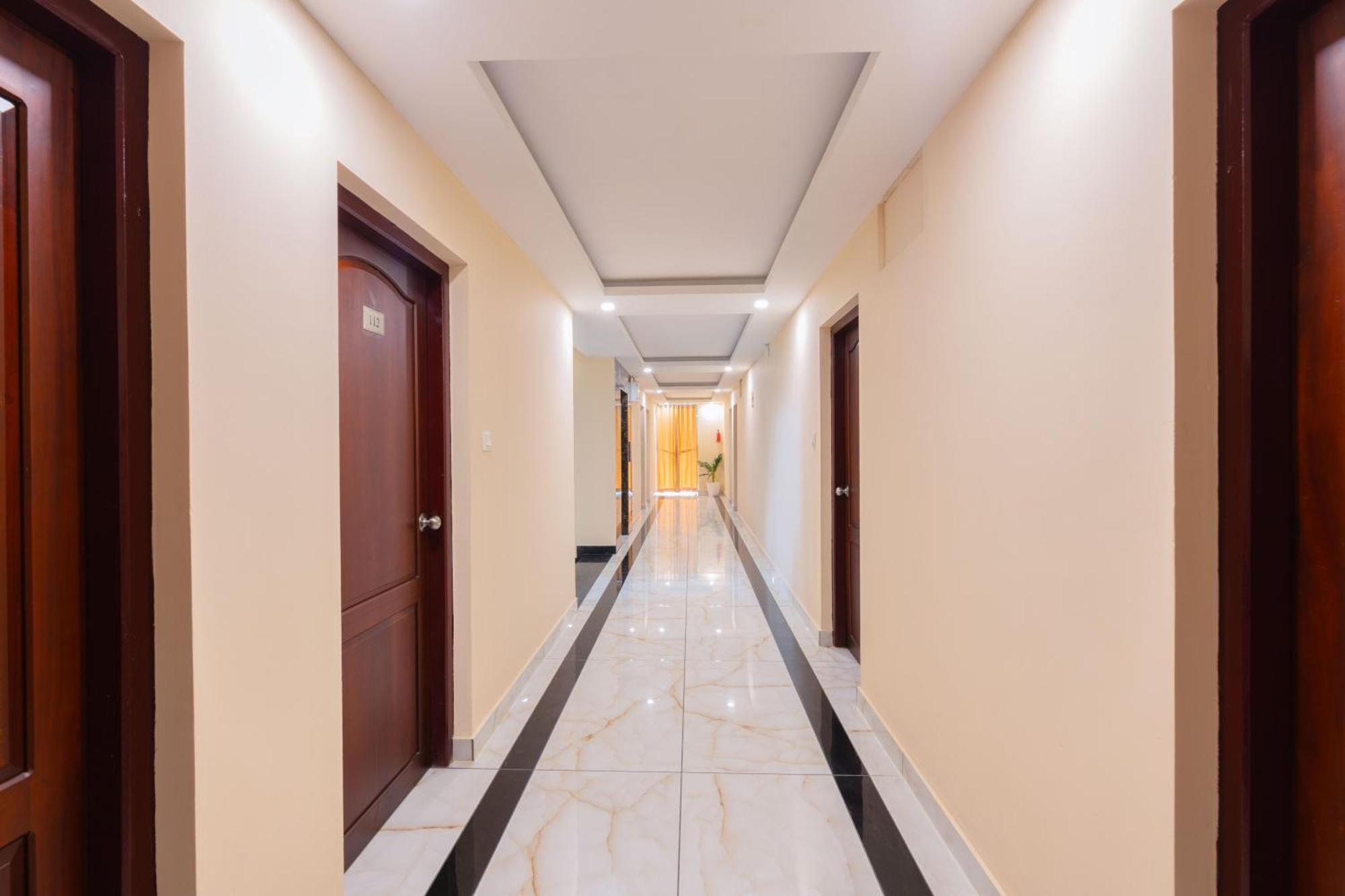 Hotel Treebo Airsuite Airport 3*