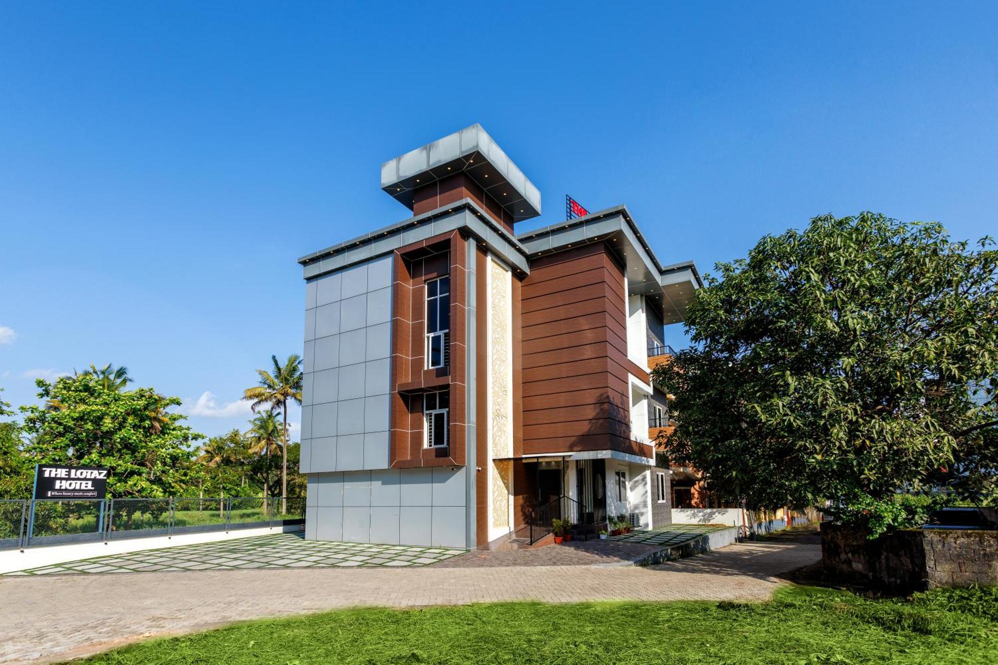 Hotel The Lotaz 3*