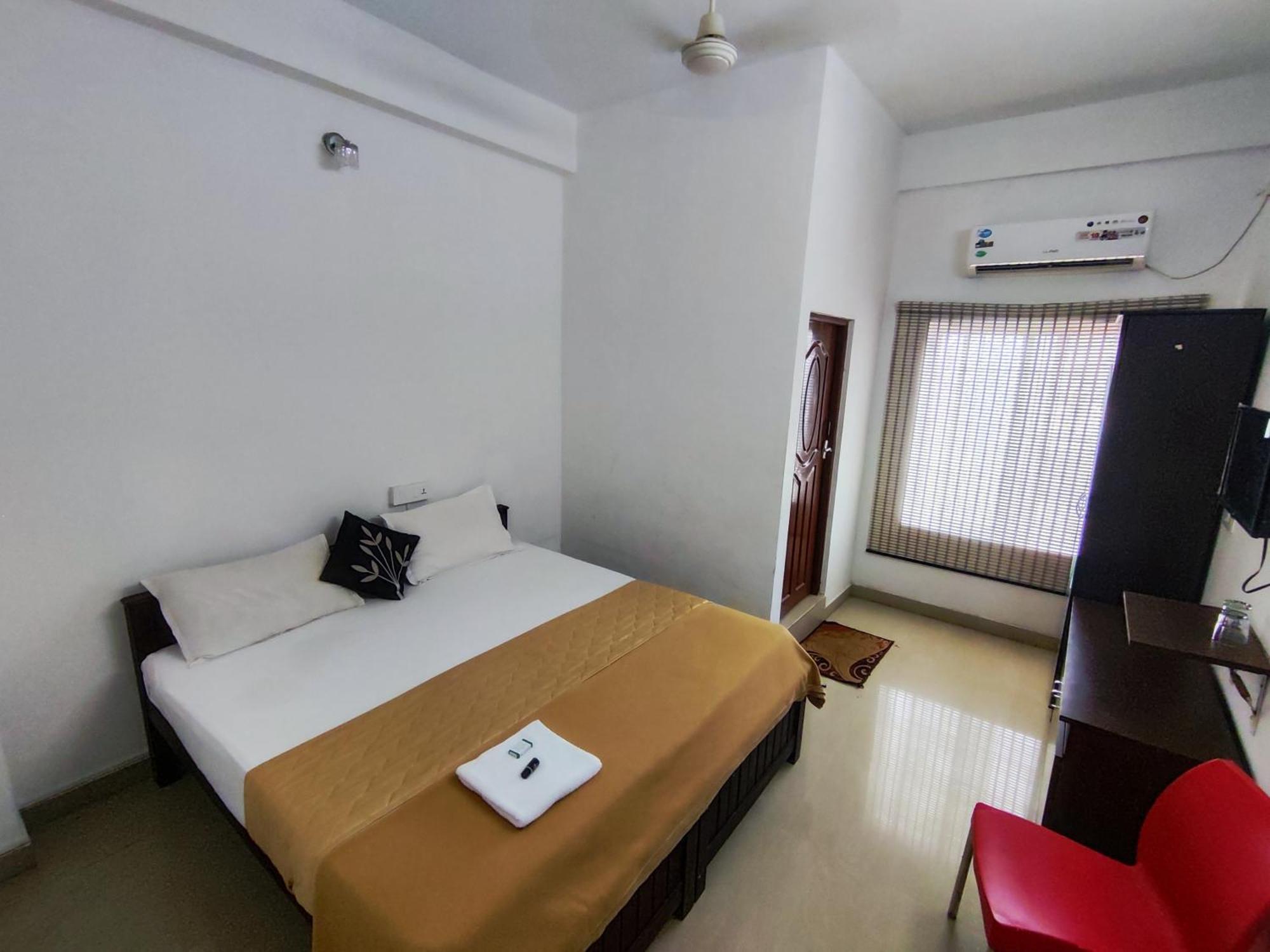 Awa Residency Capsule hotel *
