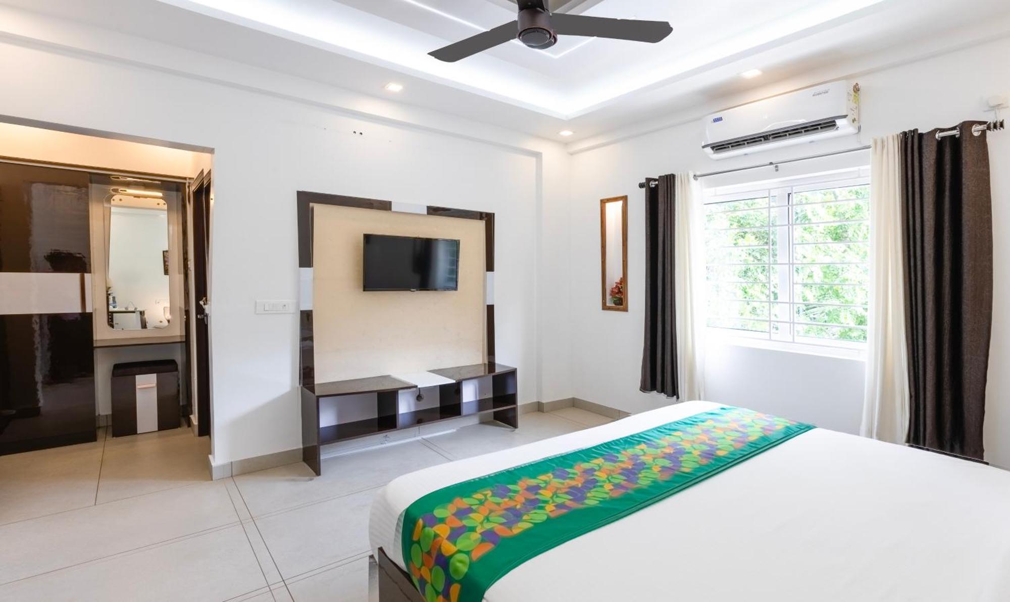 Hotel Treebo Premium Cochin Airport, 5 Min From Cochin Airport 3*