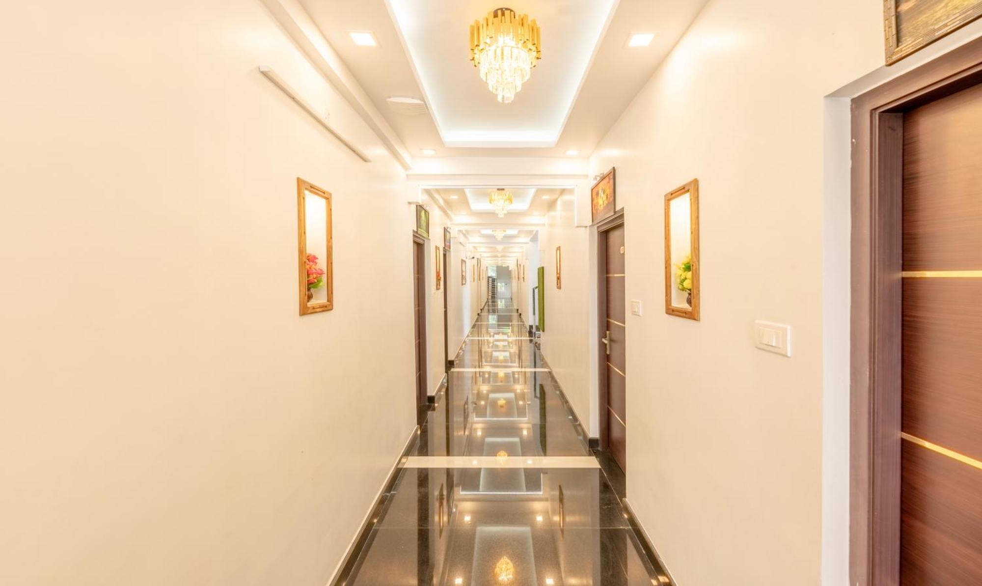 Hotel Treebo Premium Cochin Airport, 5 Min From Cochin Airport 3*