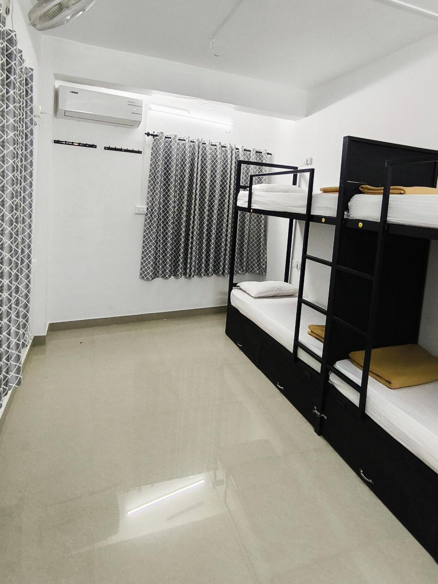 Stayzo * Kochi
