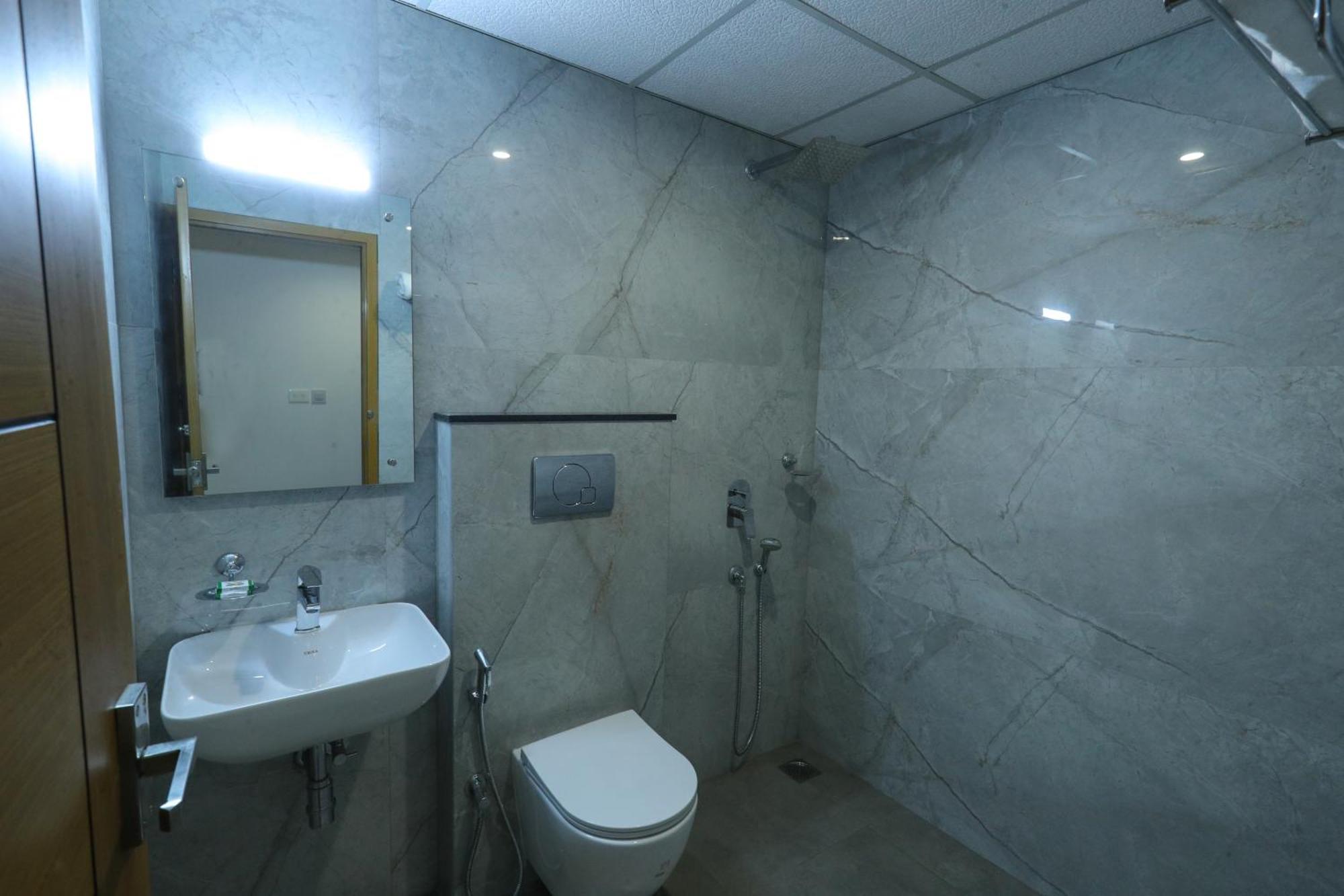 D-luxe 3*
