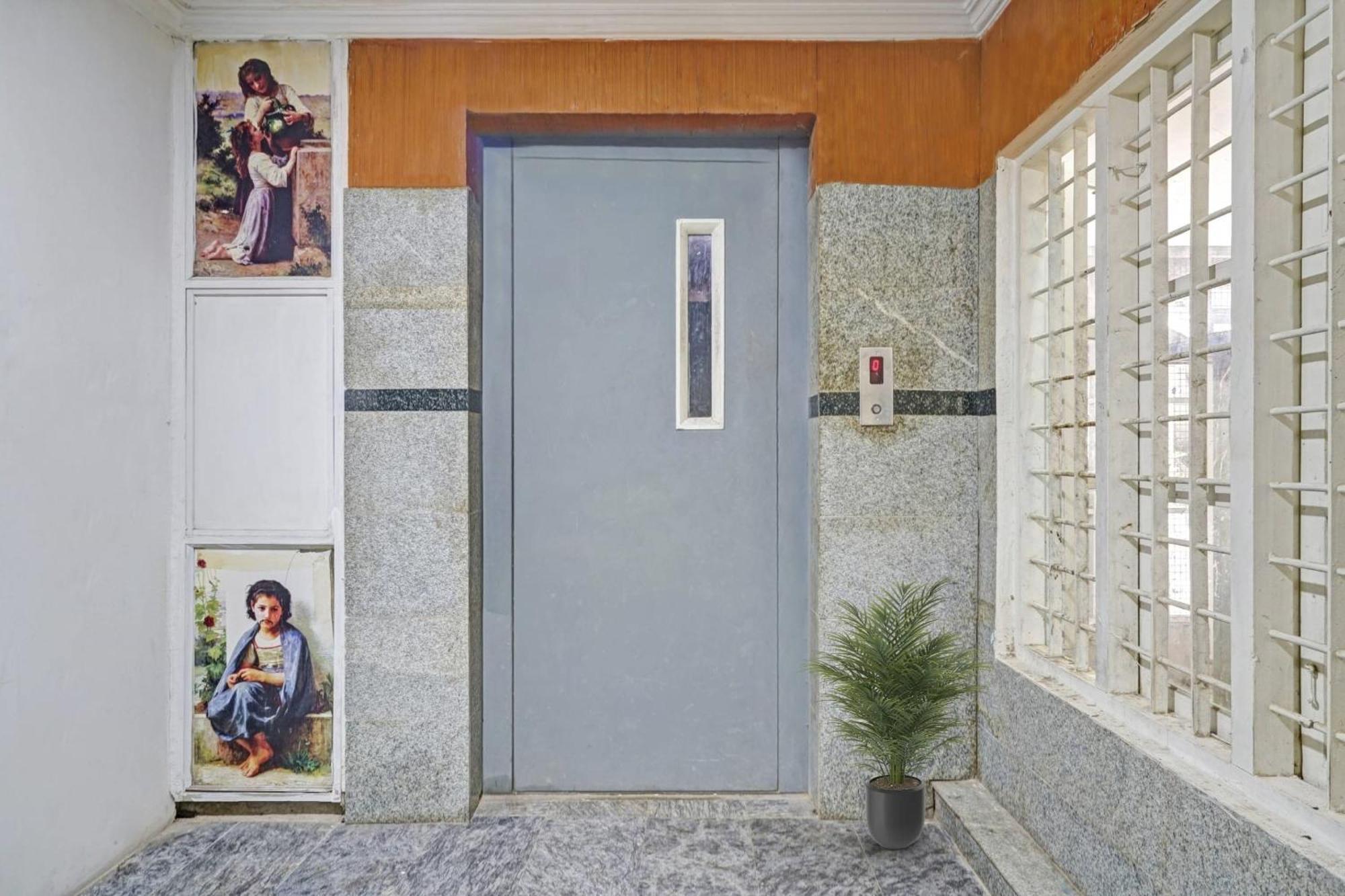 Capital O Rayan Plaza 3* Kochi