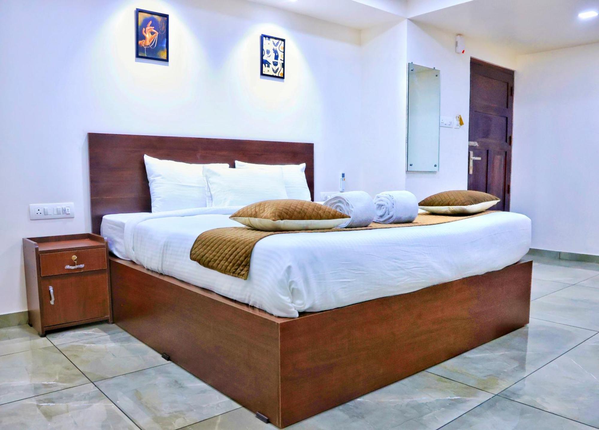 Reach Hotel 2*