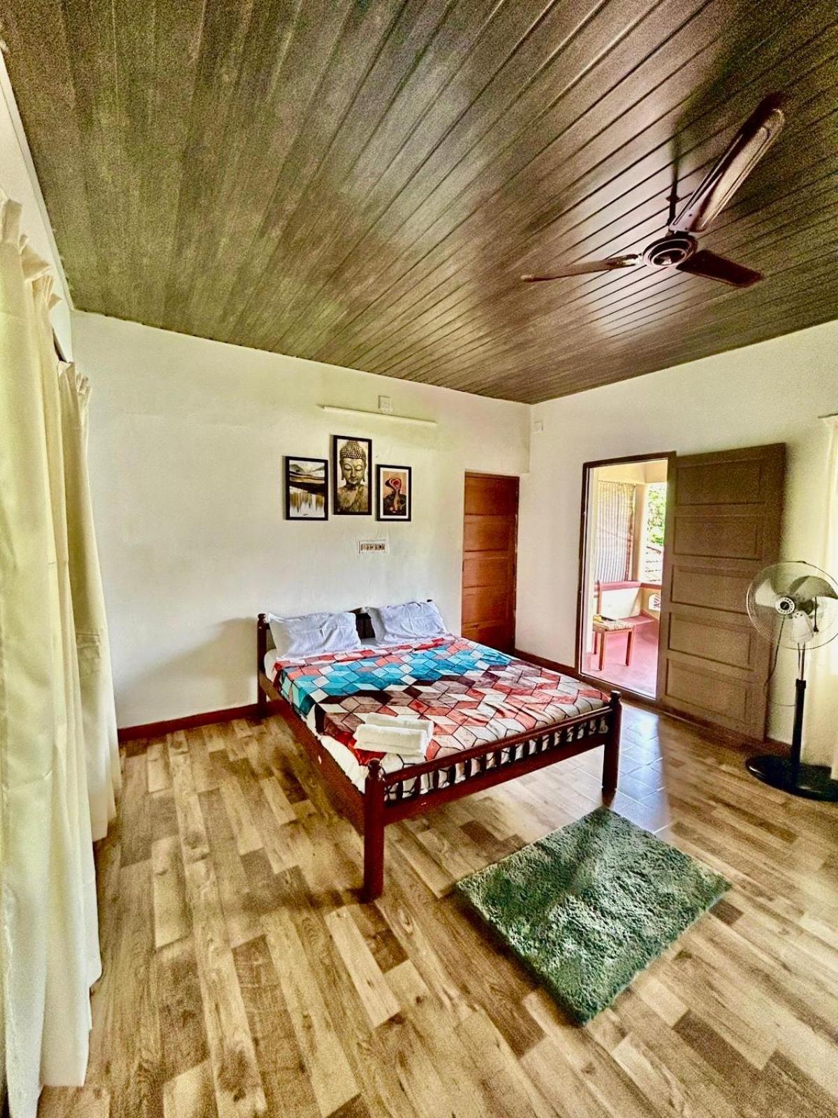 Mango Tree Guest house *