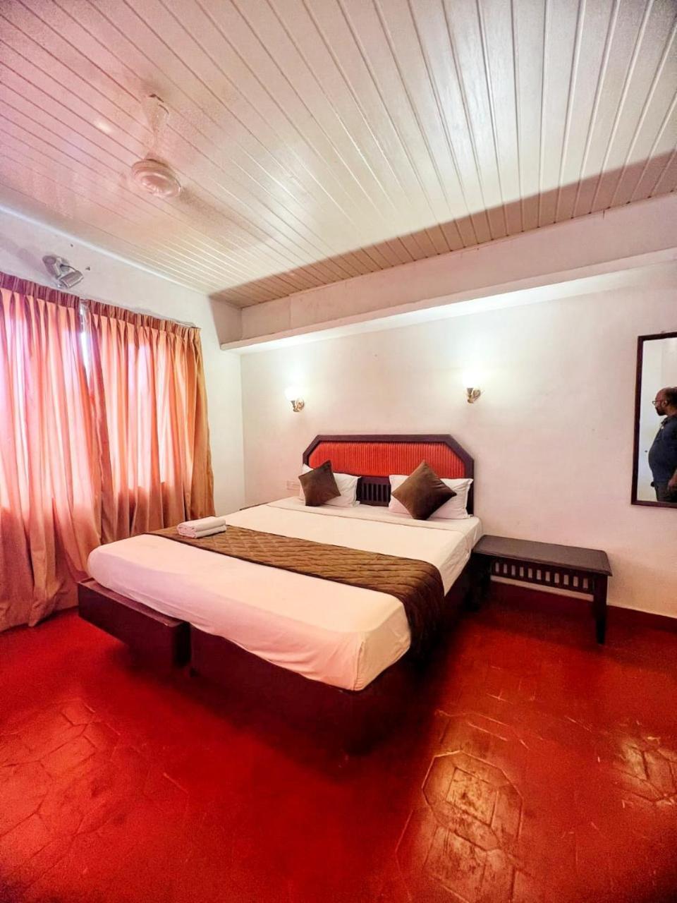 Hotel Mango Tree Kochi