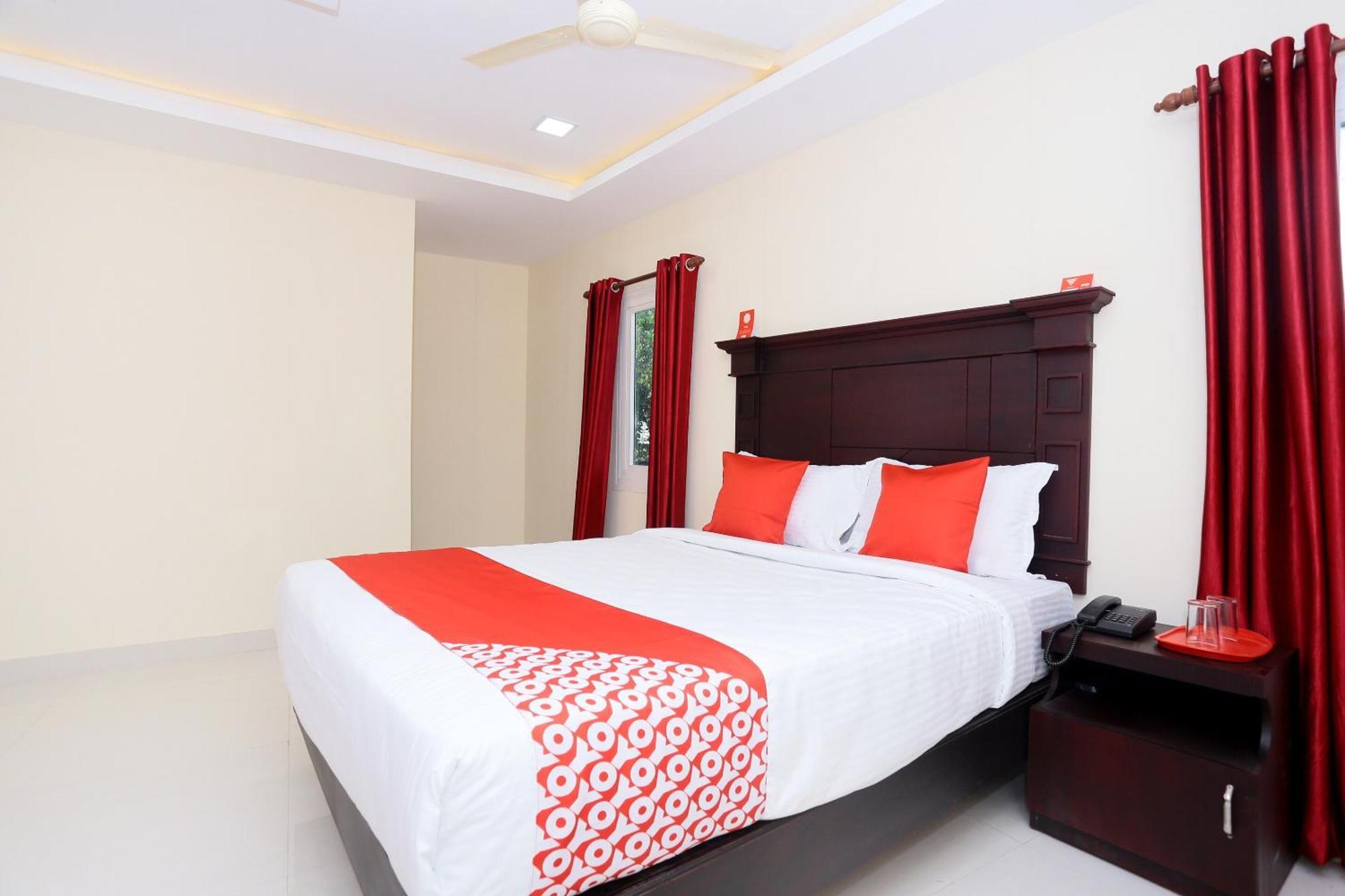 O Malabar Plaza 3*