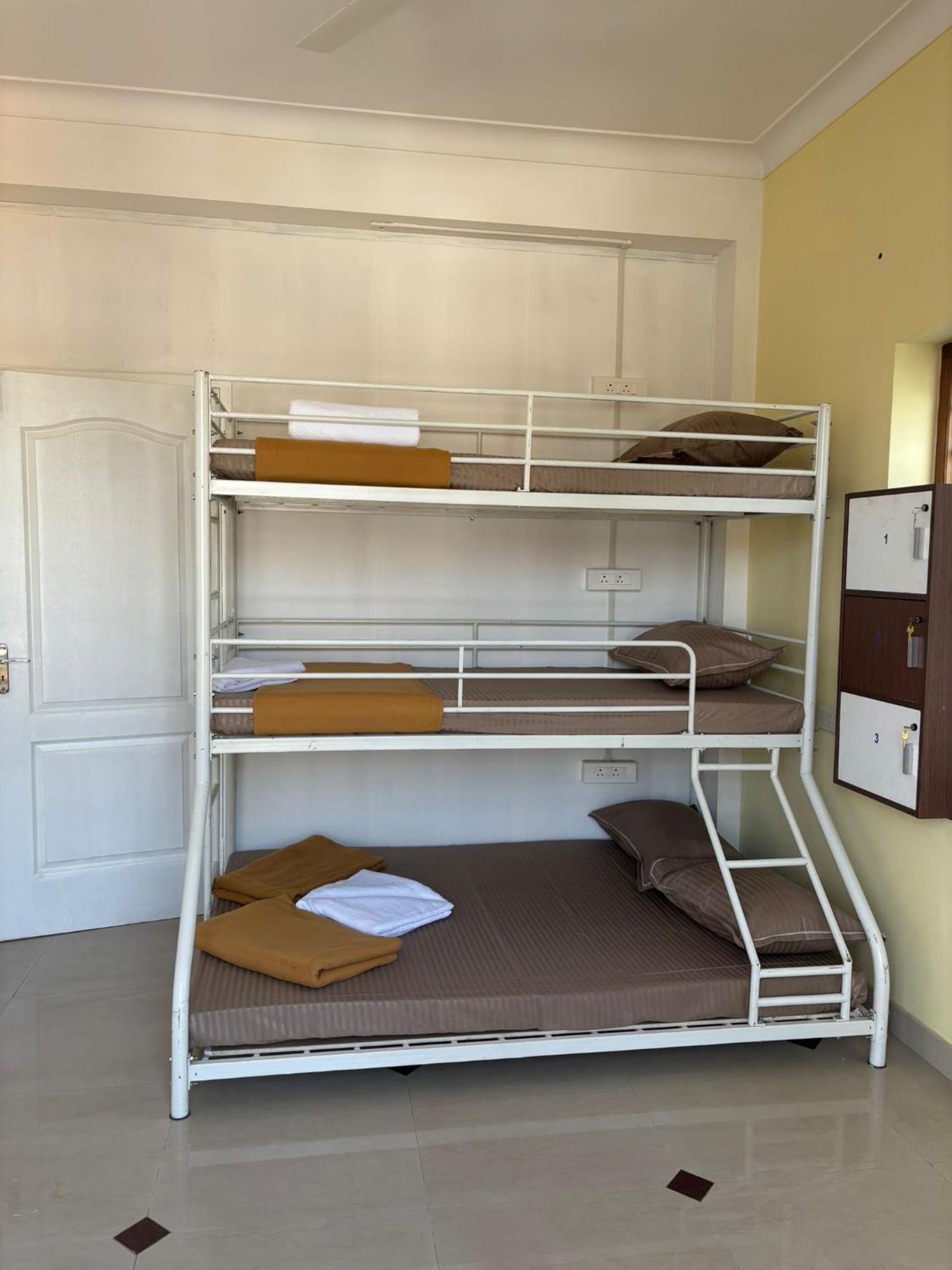 Hostel The Cave House