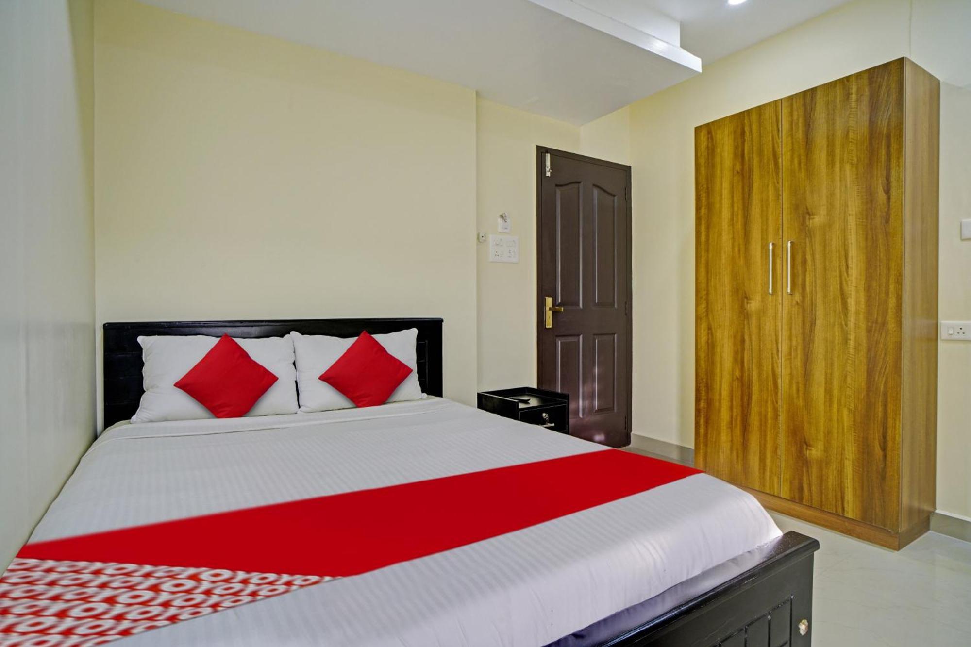 Hotel Super O Crystal Executive Kochi